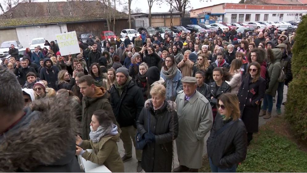 Osječani prosvjedovali protiv otrova (Foto: Dnevnik.hr) - 1