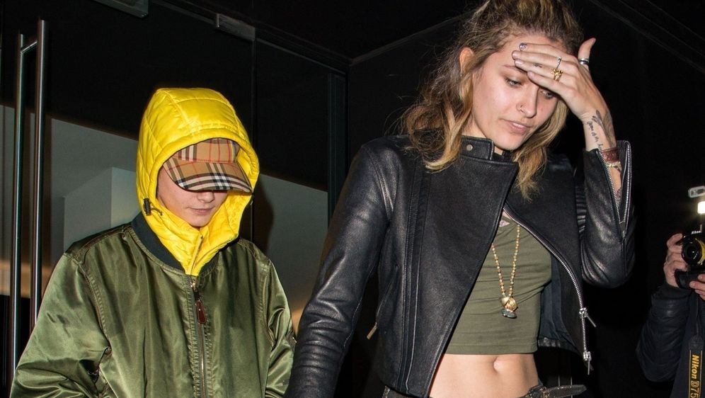 Cara Delevingne i Paris Jackson (Foto: Profimedia) - 2