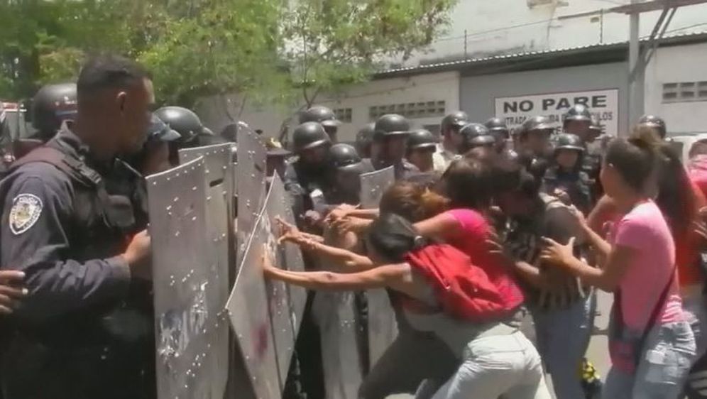 U požaru poginulo 68 ljudi (Foto: screenshot/Reuters) - 2