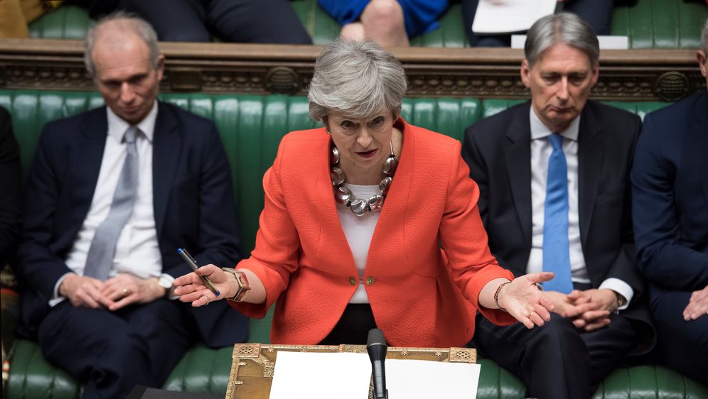 Theresa May u parlamentu (Foto: AFP)