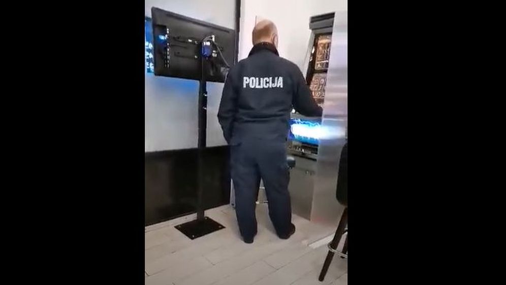 Policajac u kladionici