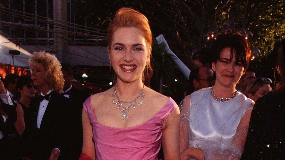 Kate Winslet na dodjeli Oscara 1996. godine