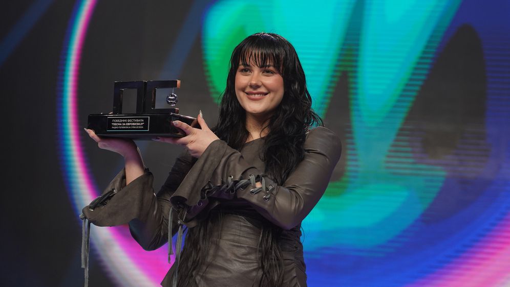 Srbiju će na Eurosongu u Malmou predstavljati Teya Dora s pjesmom 'Ramonda'