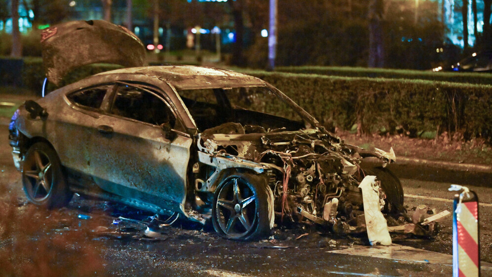 U zagrebačkoj Ulici grada Vukovara se zapalilo automobil - 2