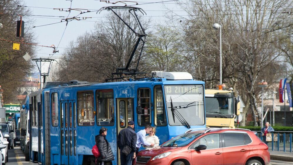 Sudar tramvaja i automobila u Zagrebu - 6