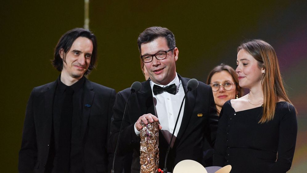 Redatelj Nebojša Slijepčević s inozemsnim koproducentima na dodjeli nagrada Cezar