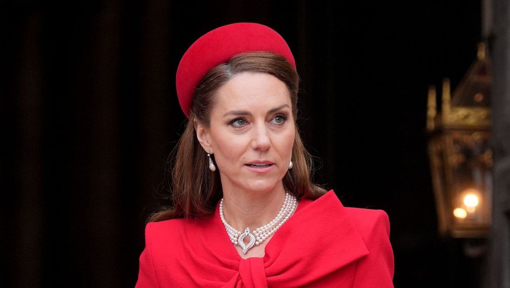 Catherine Middleton u crvenoj kombinaciji na proslavi Dana Commonwealtha