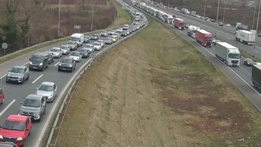 Kolone na autocesti A3 kod Jankomira