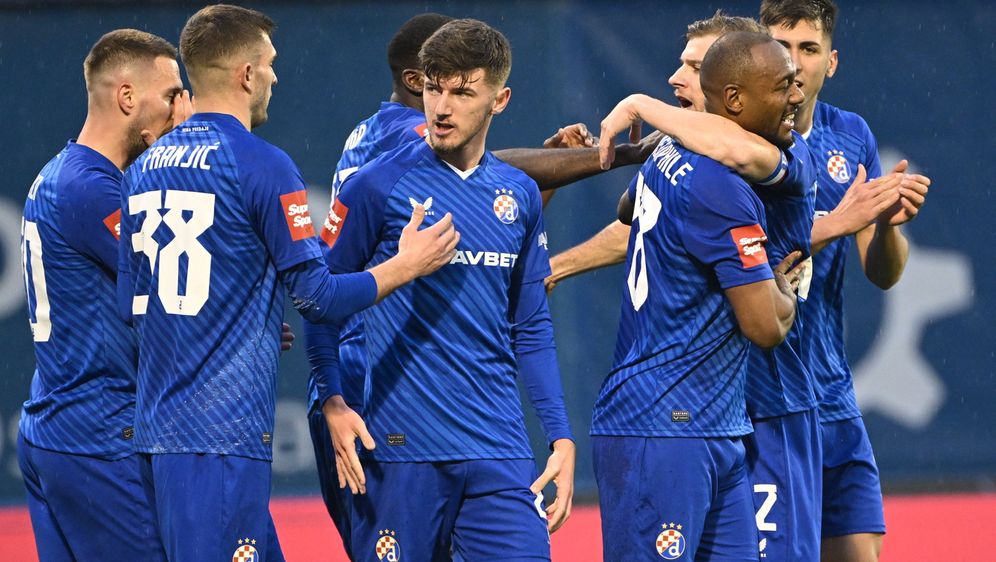 Igrači Dinama slave pogodak