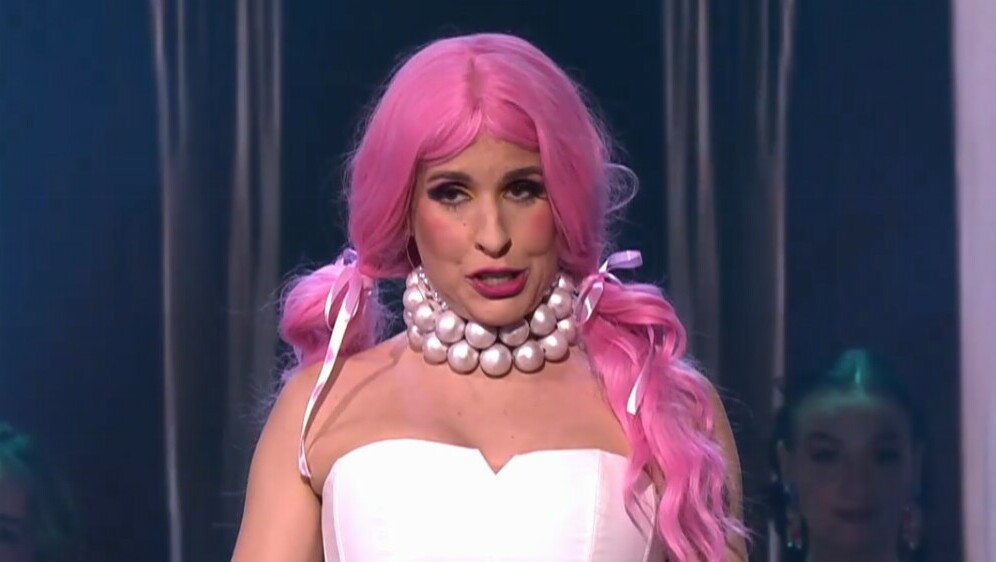 Mada Peršić kao Little Sis Nora