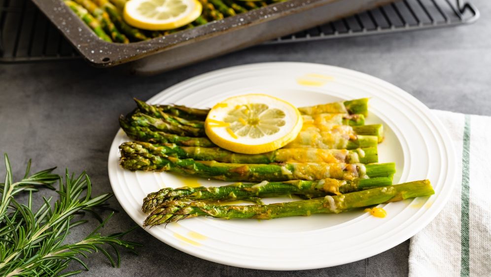 Šparoge zapečene sa sirom