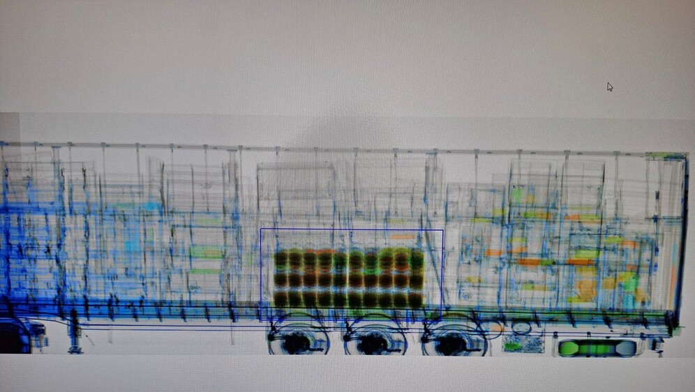 Carinski službenici spriječili pokušaj krijumčarenja plina - 1