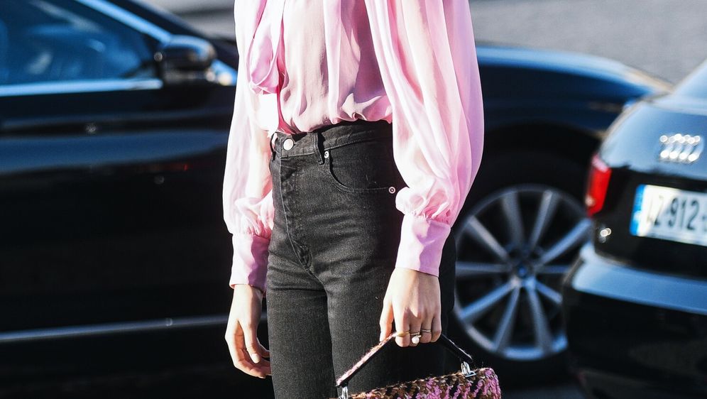 Ružičaste bluze i traperice savršen su par