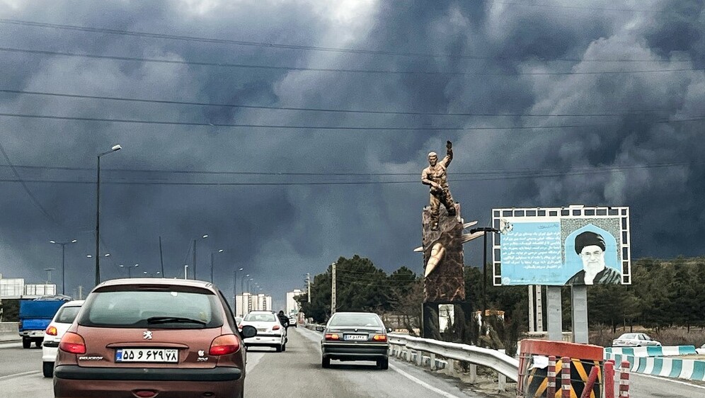 Crno nebo nad Teheranom