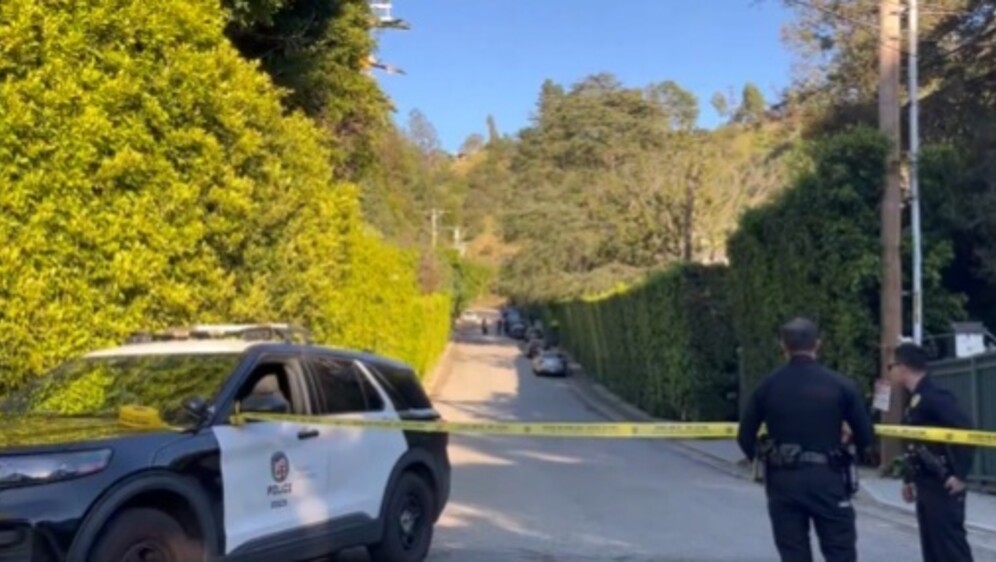 Policija ispred Rihannine kuće