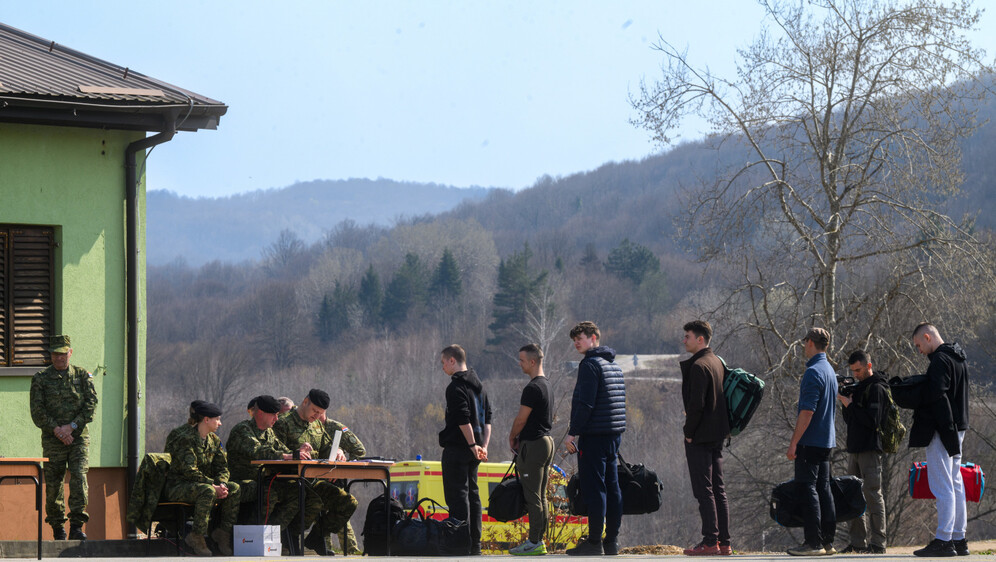 Ročnici se prijavljuju u vojarnu