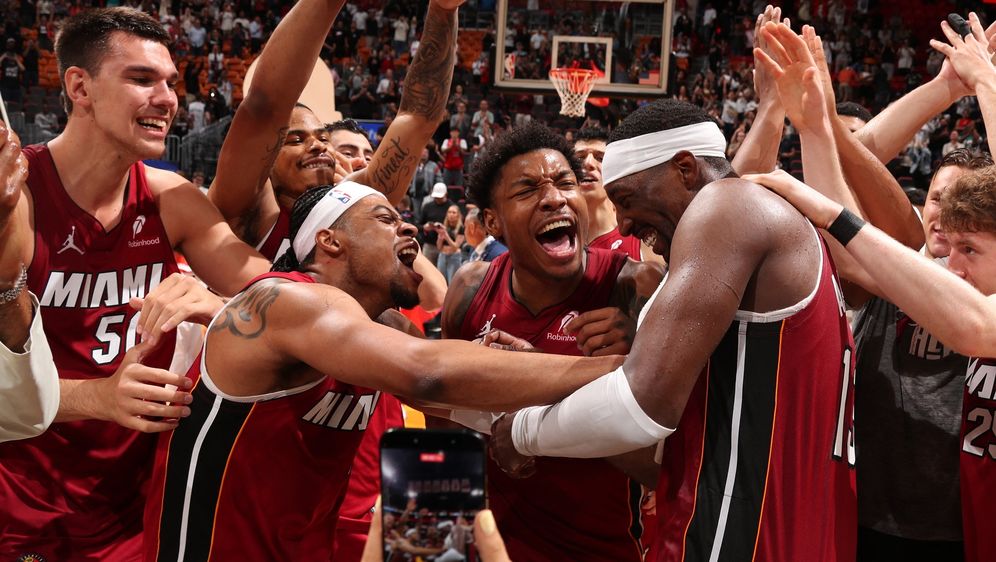 Bam Adebayo sa suigračima