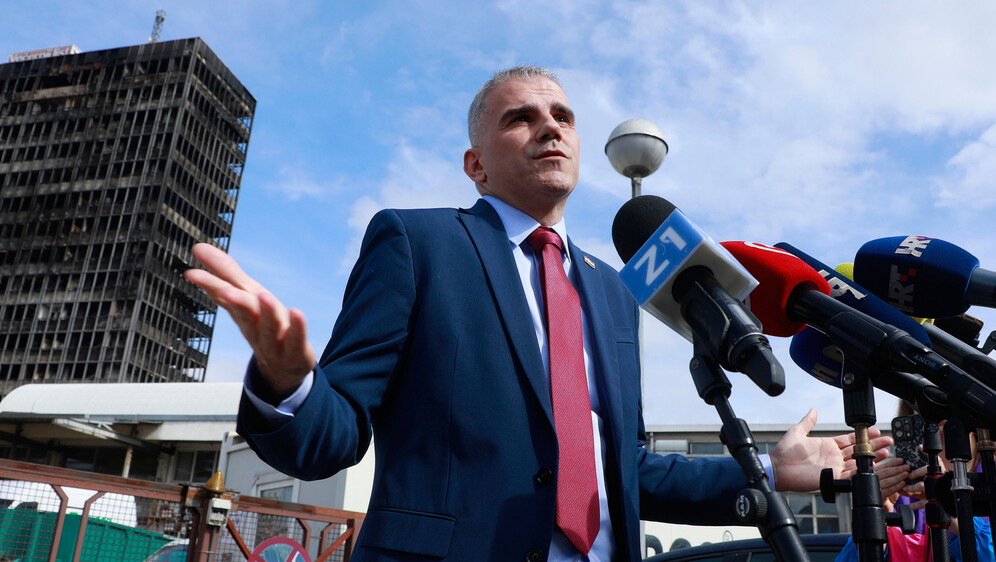 Tonči Glavinić objavio da je zaustavljeno rušene nebodera Vjesnika