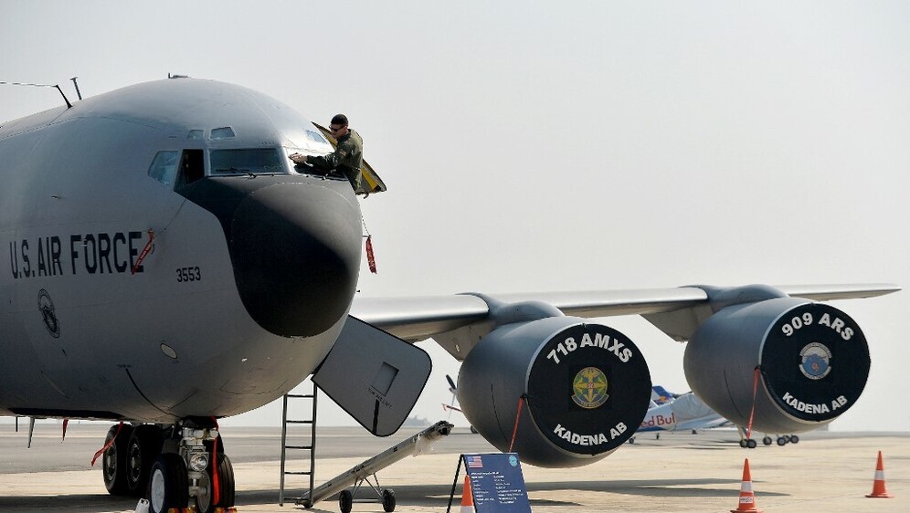 Zrakoplov KC-135, ilustracija