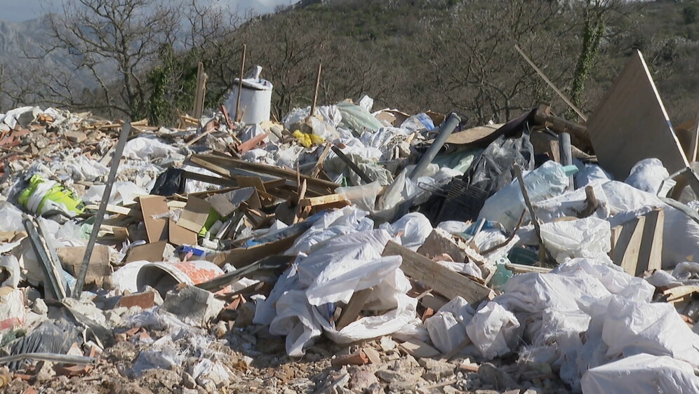 Ilegalno odlagalište otpada