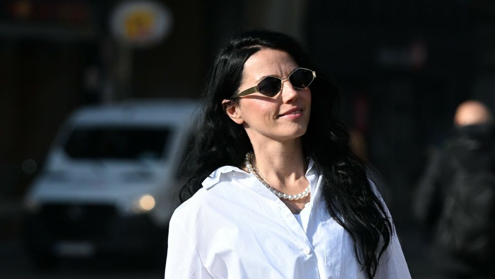 Zagrebačko izdanje u srebrnim štiklama