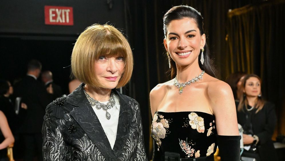 Anna Wintour i Anne Hathaway na 98. Oscarima