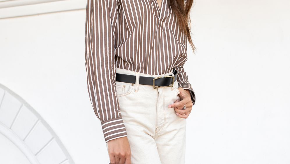 Žena u prugastoj košulji