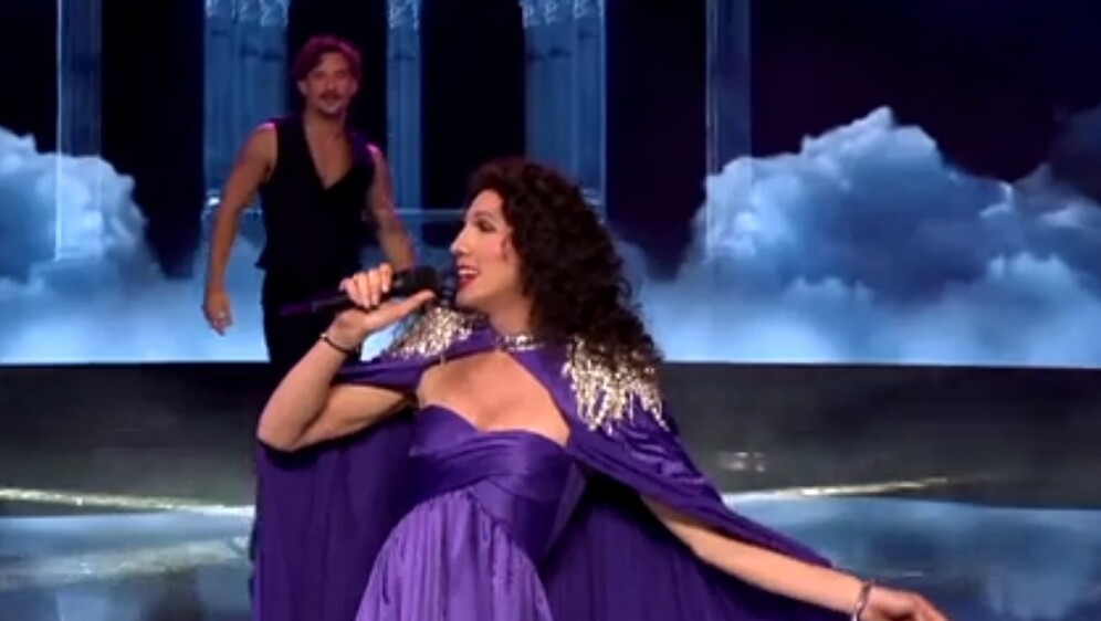 David Amaro kao Doris Dragović