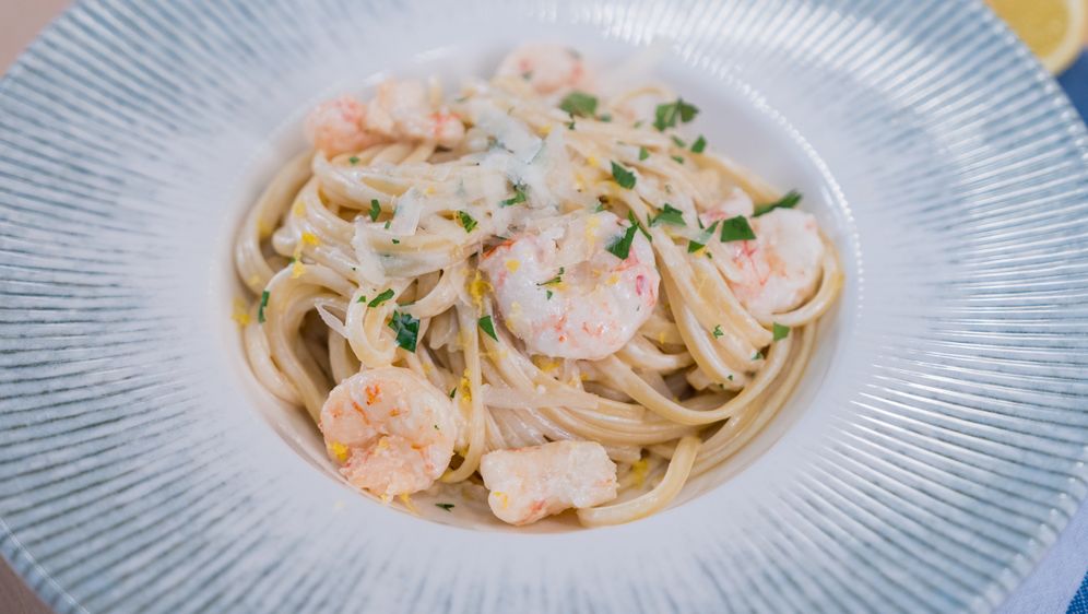 Linguine u kremastom umaku s limunom i kozicama