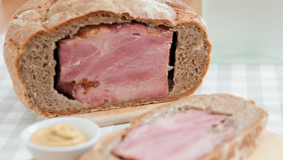 Šunka u kruhu popularan je izbor za uskrsni ručak