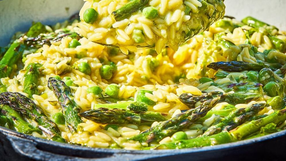 Orzo tjestenina s graškom i šparogama