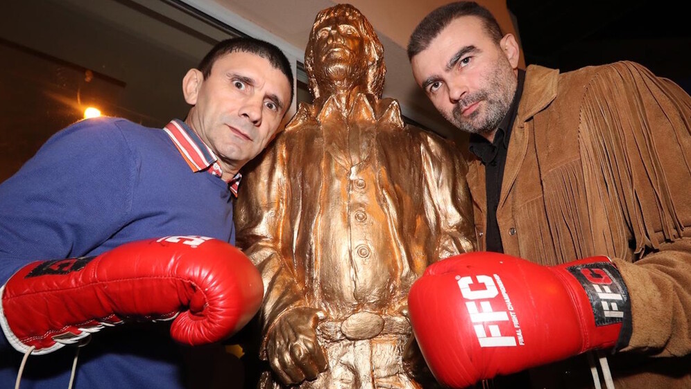 Spomenik Chucku Norrisu