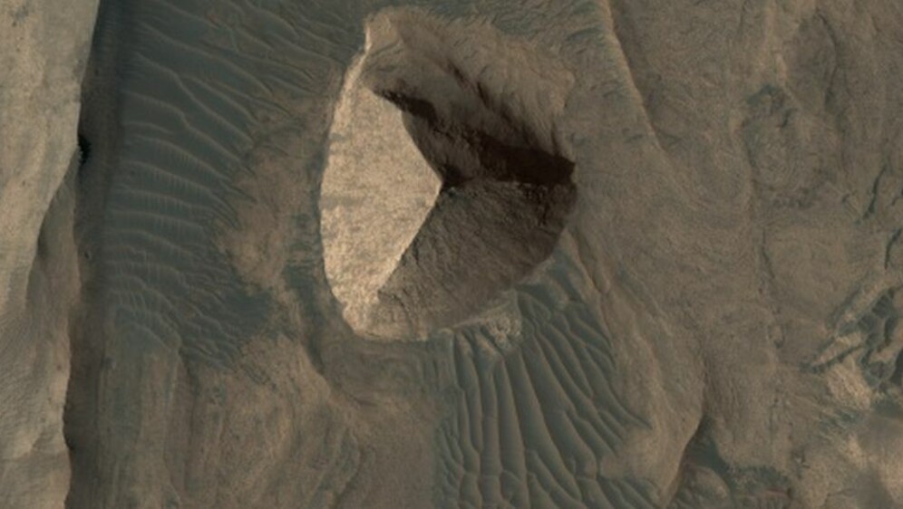 Trostrana piramida na Marsu