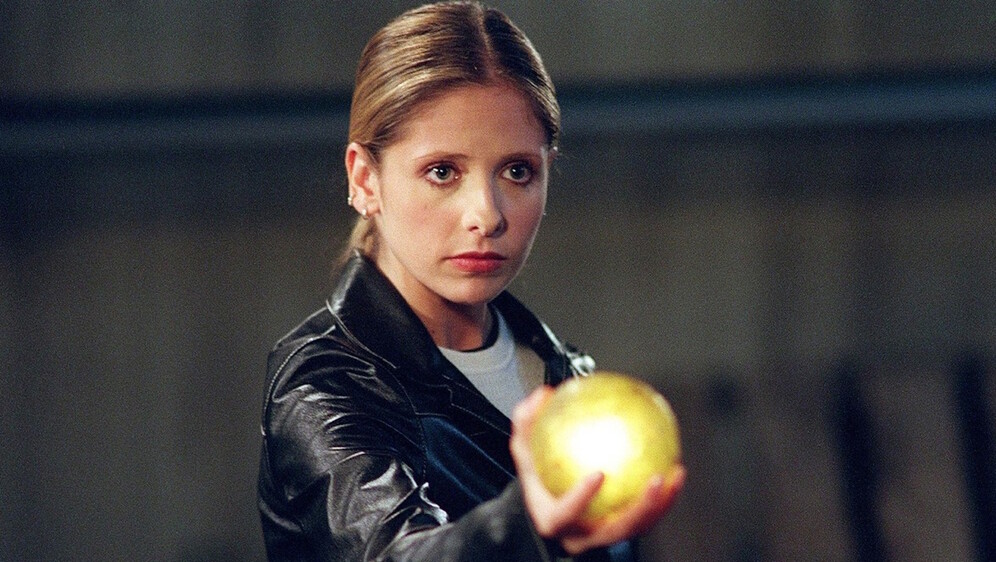 Sarah Michelle Gellar - 26