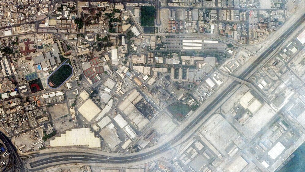 Dim iz baze pogođene baze 5. flote u Bahreinu