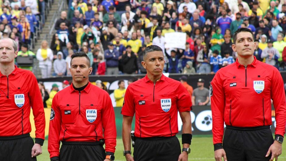 Sudačka postava na utakmici Brazil - Francuska