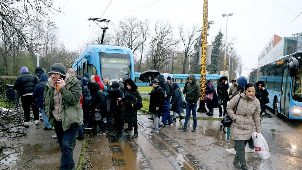 Oštećeni tramvajski vodovi, nema prometa između Maksimira i Dubrave