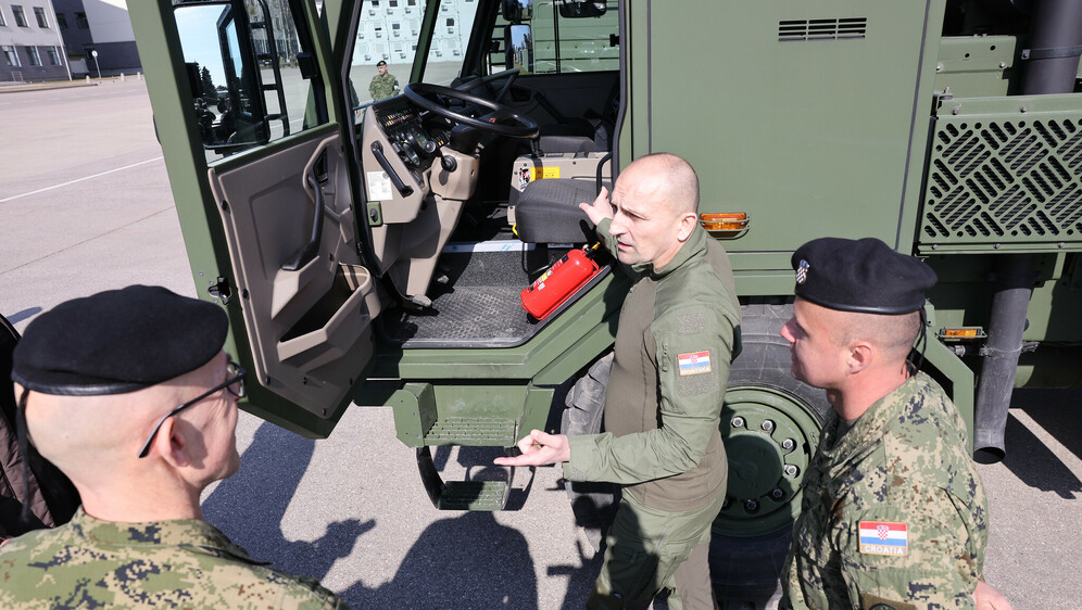 Ministar Anušić obišao hrvatske vojnike u Litvi - 1