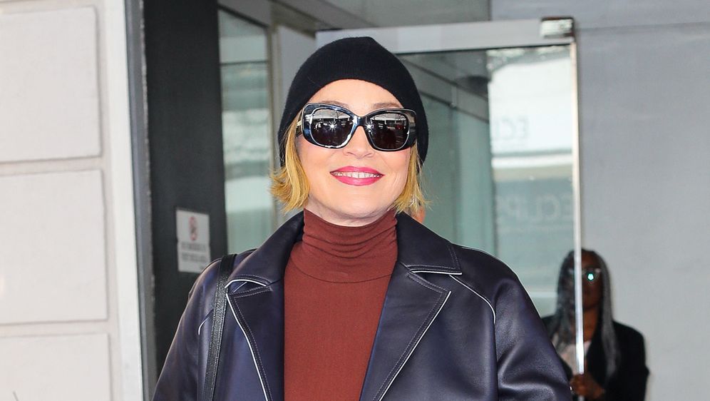 Sharon Stone u šarenim najlonkama - 2