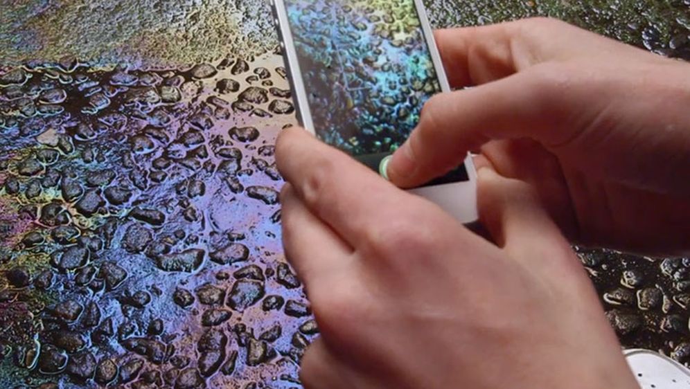 Nova reklama za iPhone u prvi plan stavlja kameru [VIDEO]