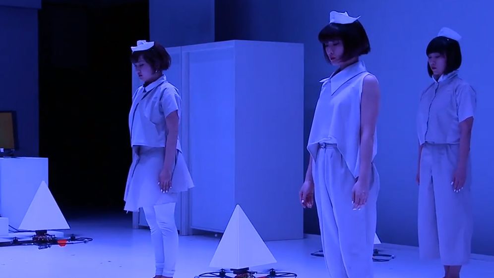 Nevjerojatan performans dronova koji sami “plešu”