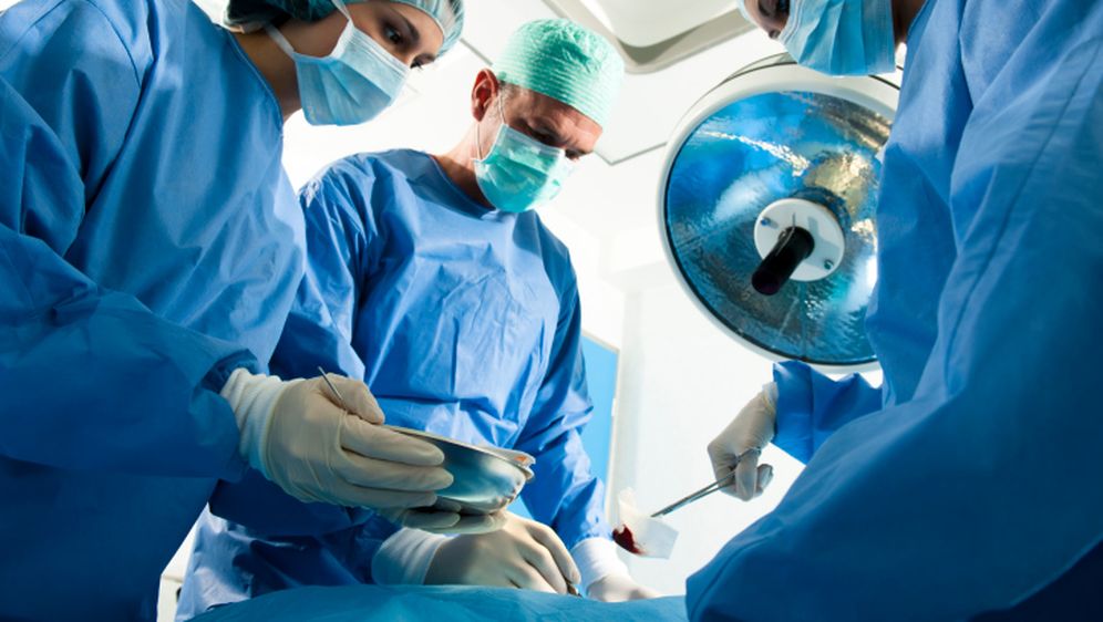 Nevjerojatno: Nakon carskog reza doktor joj u trbuhu ostavio – mobitel?!