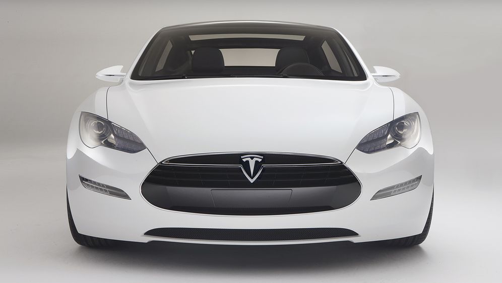 Novi Teslin Model 3 mogli bi vidjeti već u ožujku sljedeće godine