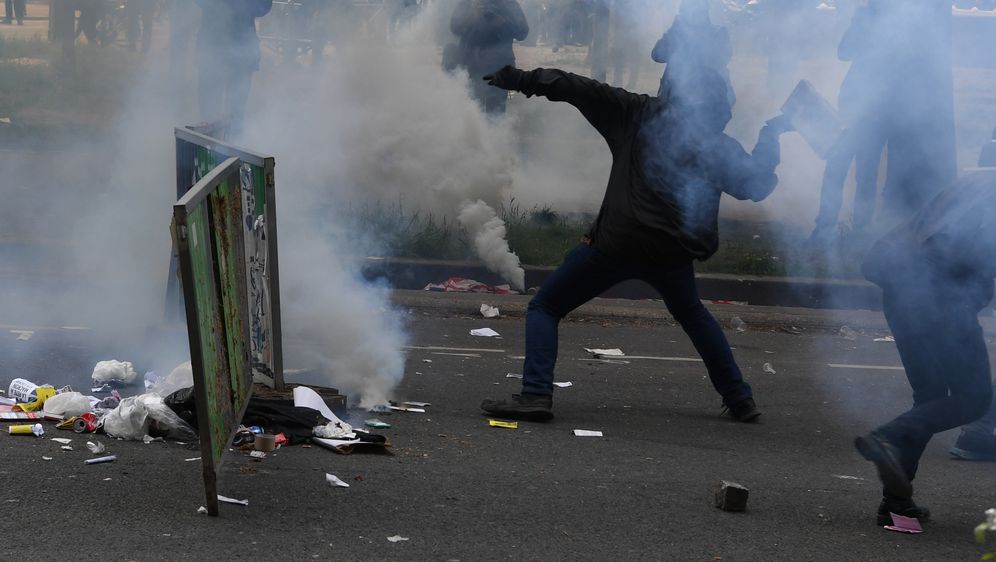 Nasilje u Parizu na Međunarodni praznik rada (Foto: AFP)