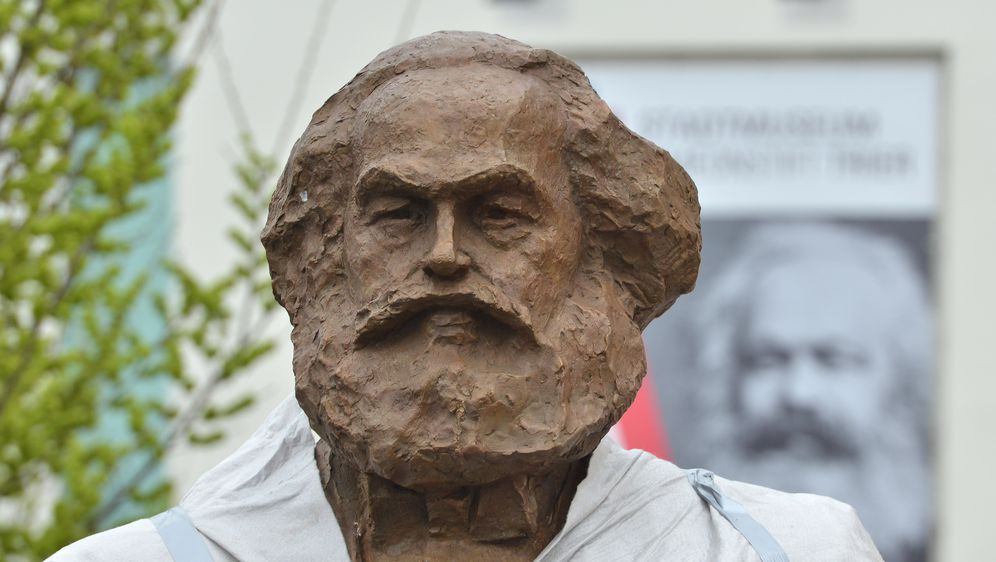 Spomenik Karlu Marxu (Foto: AFP)