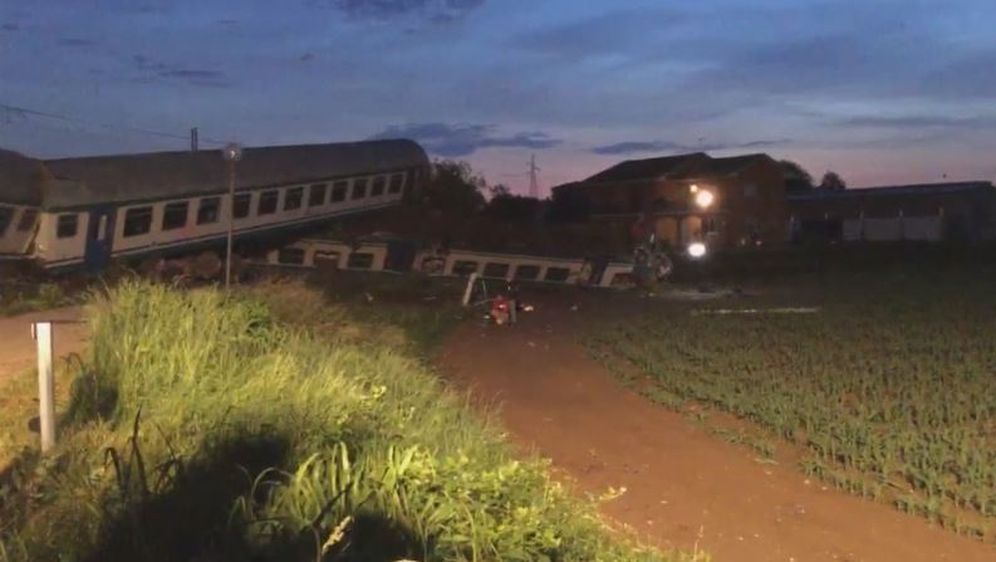 Željeznička nesreća u Italiji (Foto: screenshot/APTN) - 3
