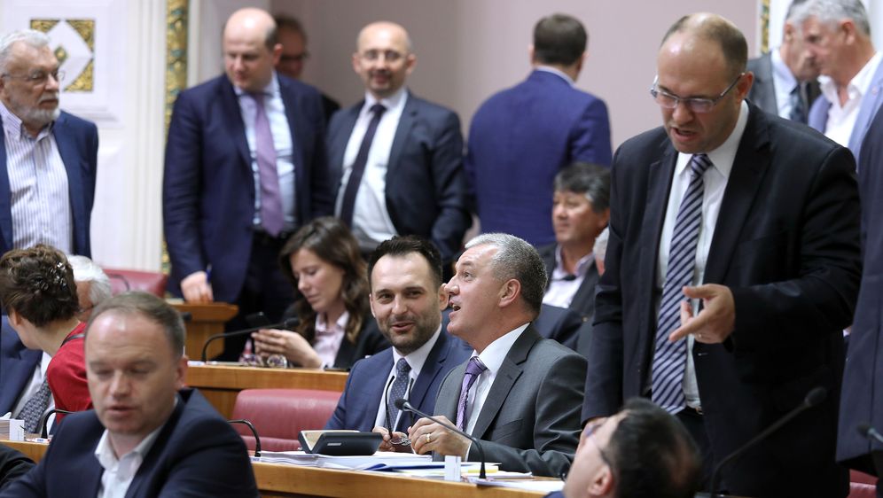 Atmosfera u Saboru (Foto: Pixell)