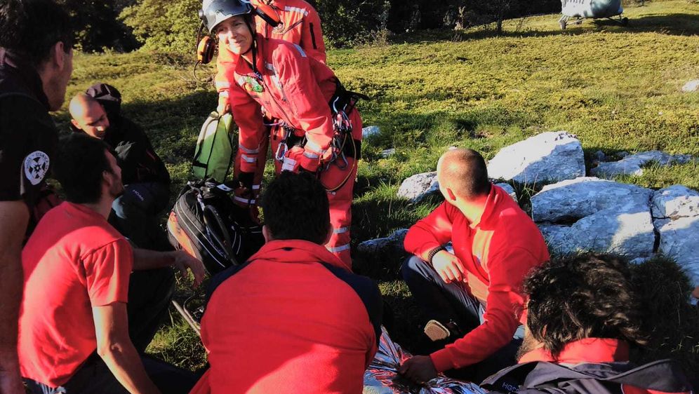 Akcija spašavanja planinarke na Velebitu (Foto: GSS) - 5