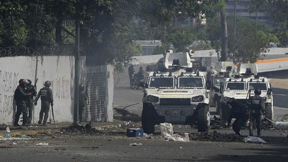 Venezuela tone u kaos (Foto: AFP)