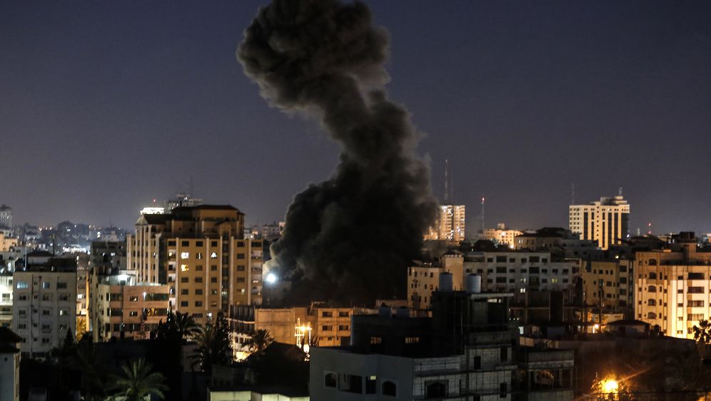 Izrael raketama pogodio Gazu (Foto: AFP)
